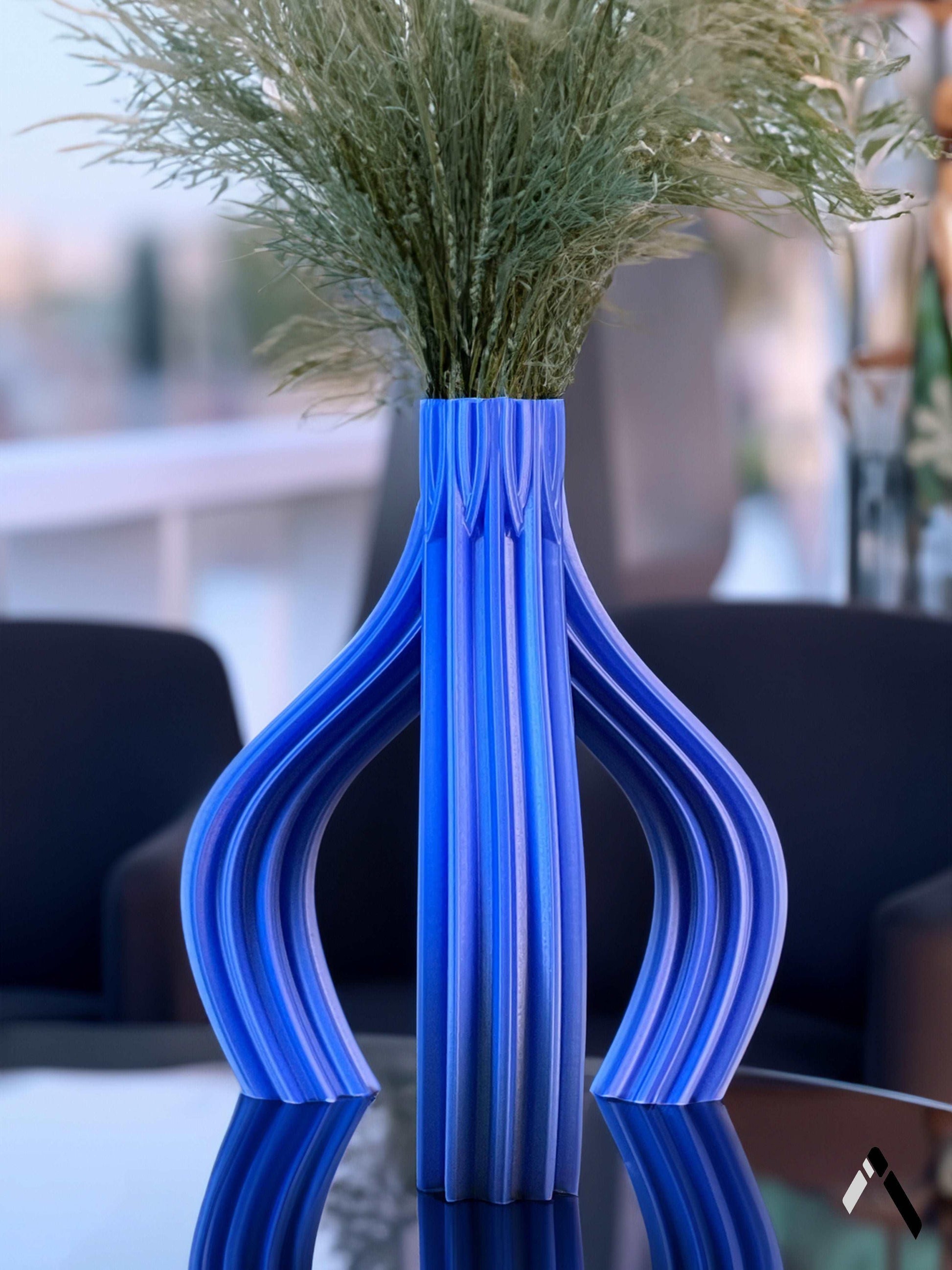 Triangular Vase - Blue Color Archadia